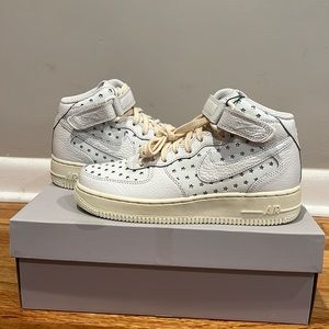 Nike Air Force 1 Mid Cut Out Stars Summit White